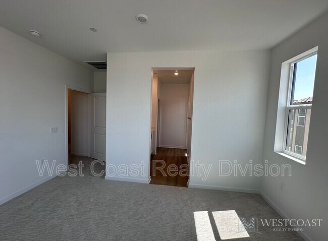 Building Photo - 5954 Catskills Ct