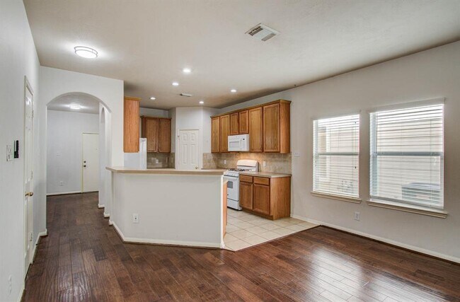 Building Photo - 14543 Bergenia Dr