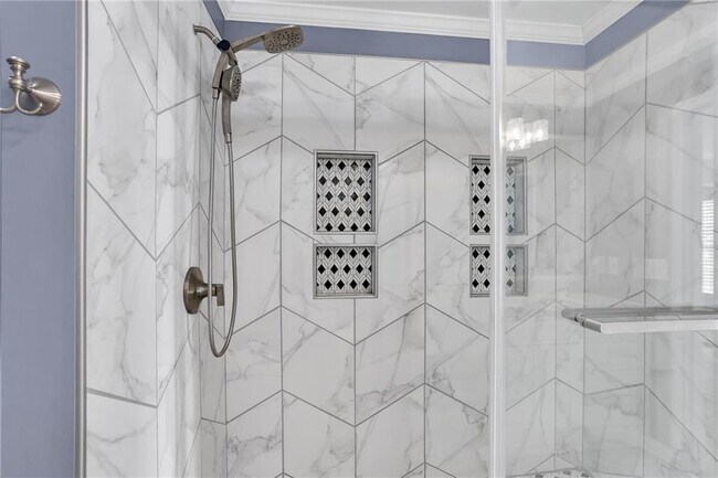 Building Photo - 2318 Longcourt Wy