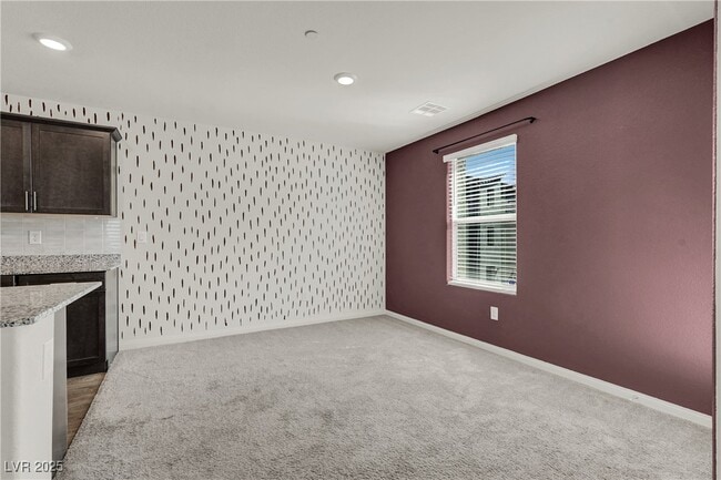 Building Photo - 2662 Champagne Gold Ave