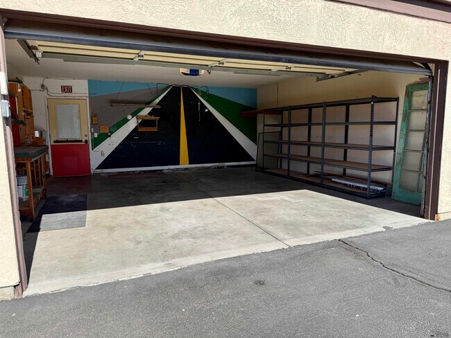 Building Photo - 11367 S Phoenix Dr