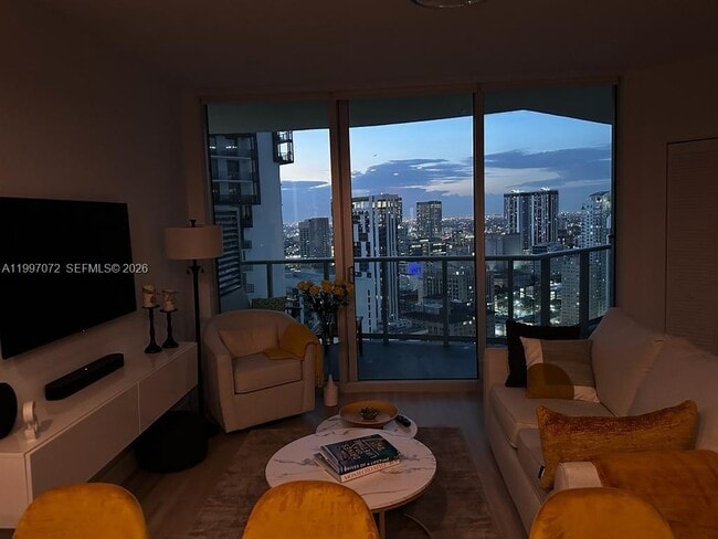 Building Photo - 300 S Biscayne Blvd