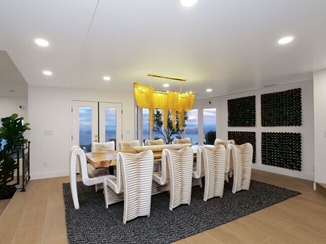 Building Photo - 32551 Seacliff Dr