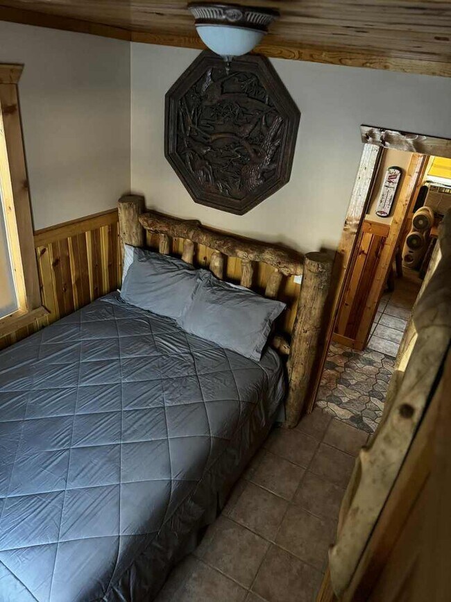 Building Photo - 3341 E 2059th Rd