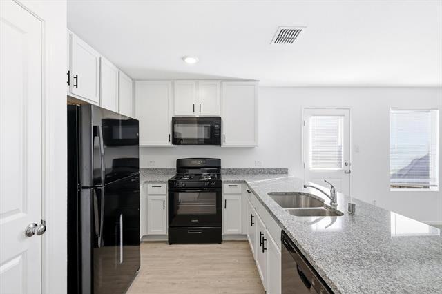 Building Photo - 9012 Red Fox Trl