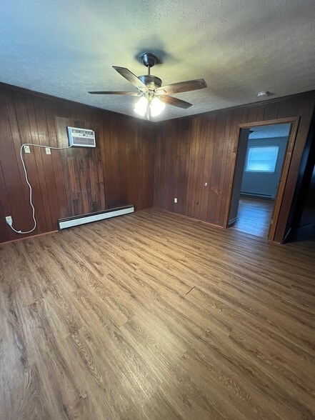 Building Photo - 1244 Crewdson Dr