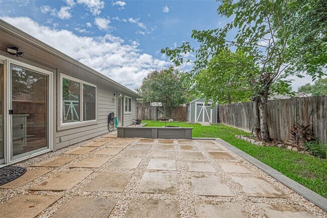 Building Photo - 3407 Hillstone Dr