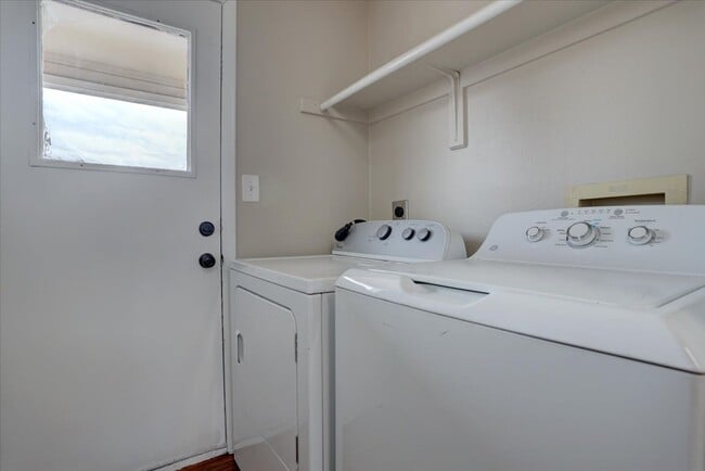 Building Photo - 4500 W Bingham Pl