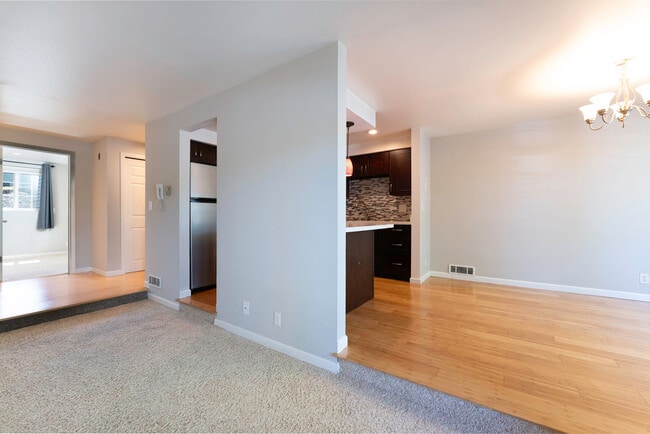 Building Photo - 12023 SE 60th St