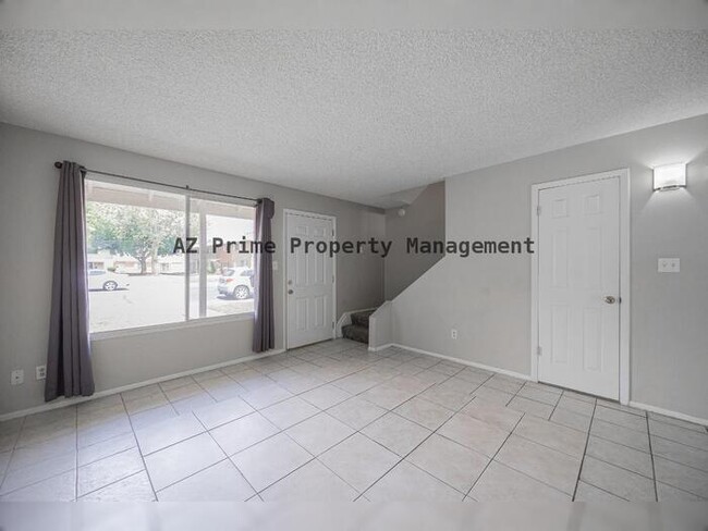 Building Photo - 15 E Carter Dr