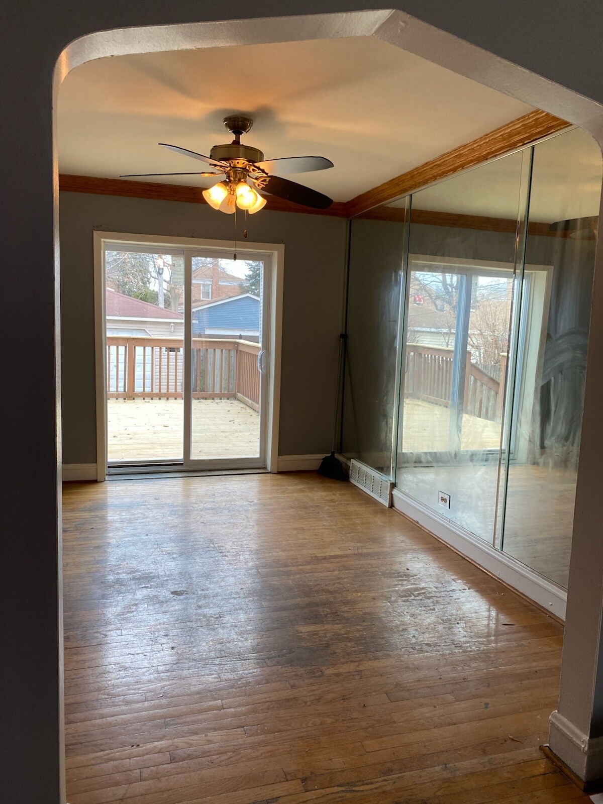 Building Photo - 9031 S Kingston Ave