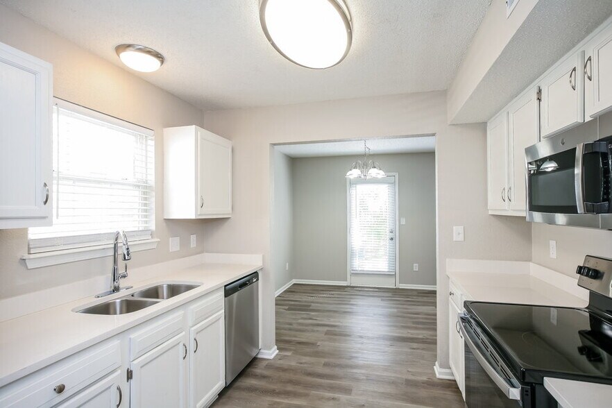 Building Photo - 4349 Village Trace Ct