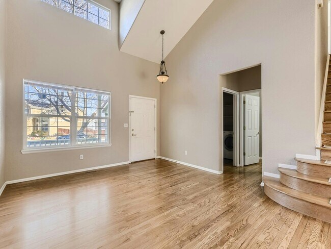 Building Photo - 4871 S Lisbon Way