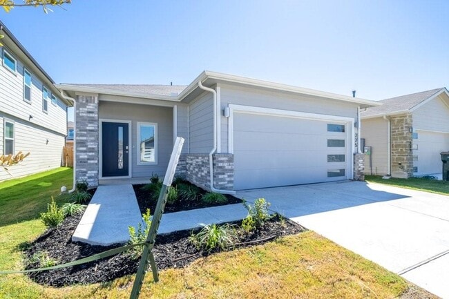 Building Photo - 225 New Hampton Wy