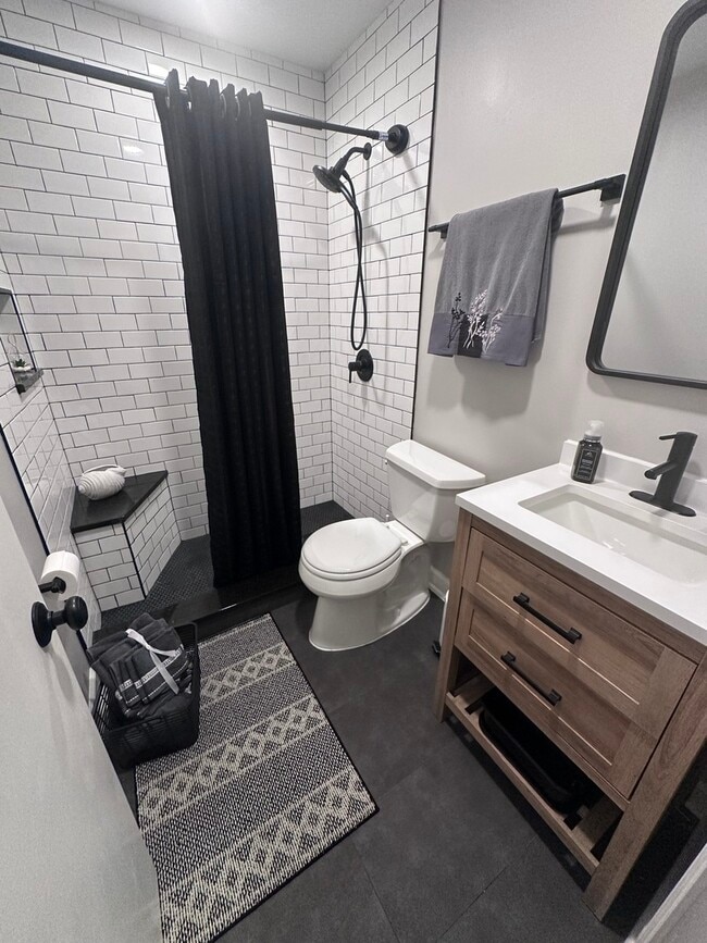 Building Photo - 2600 Light Road