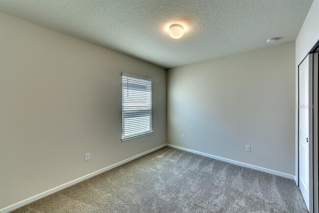 Building Photo - 8921 Royal River Cir