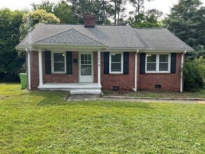 Building Photo - 4 Bedroom | 3 Bathroom Raleigh Home with F...