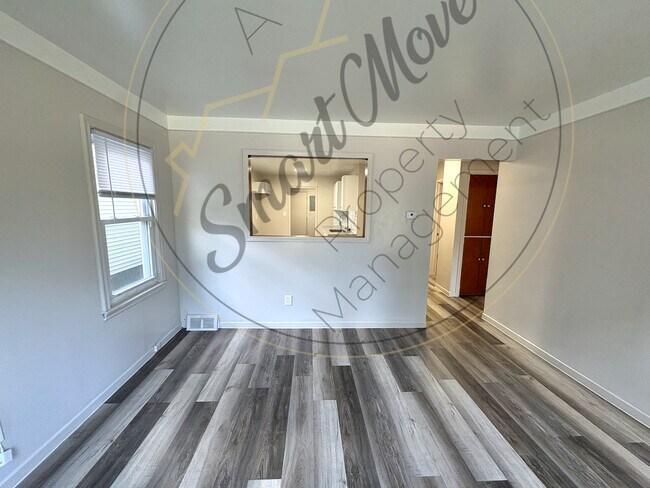 Building Photo - 8418 Jackson Ave