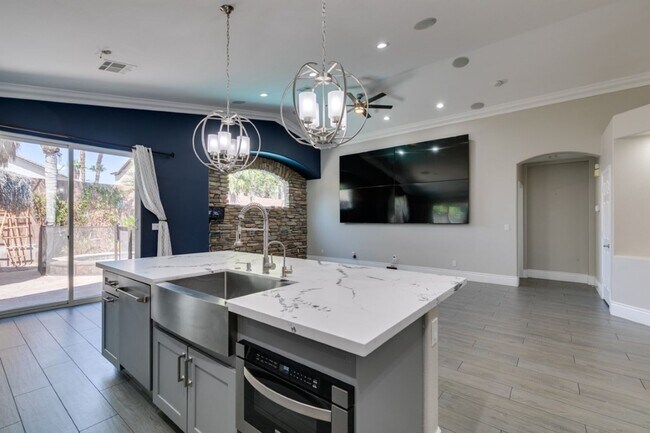Building Photo - 10002 Long Barrow Ct