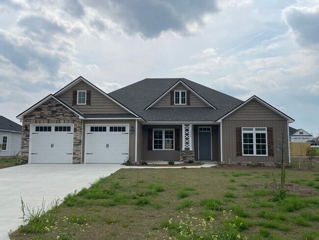 Primary Photo - 4 Bedroom/3.5 Bath Home in North Lowndes C...