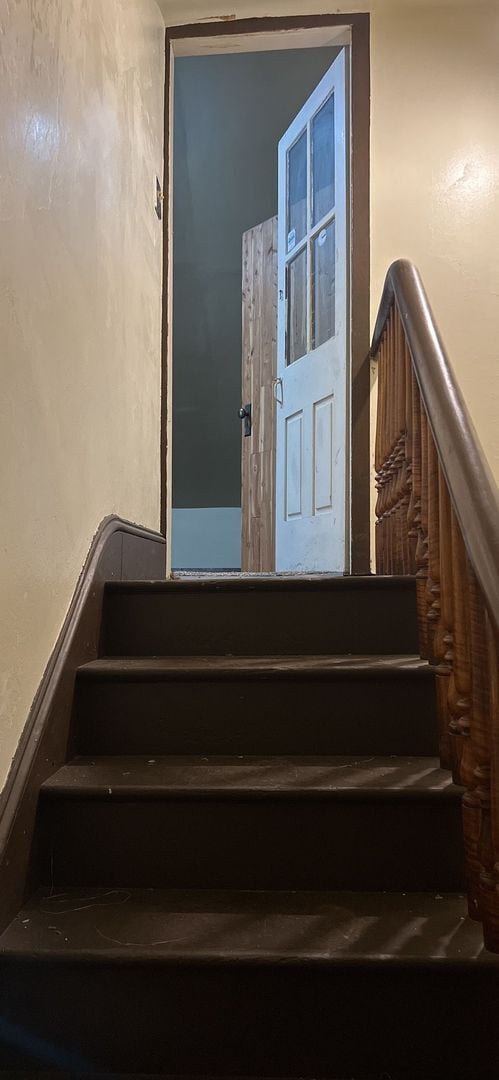 Building Photo - 475 W Market St