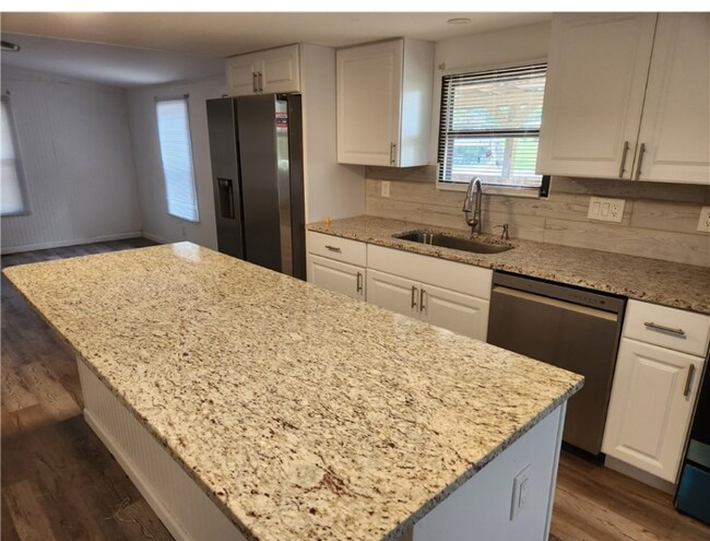 Building Photo - 5103 Davis Cir