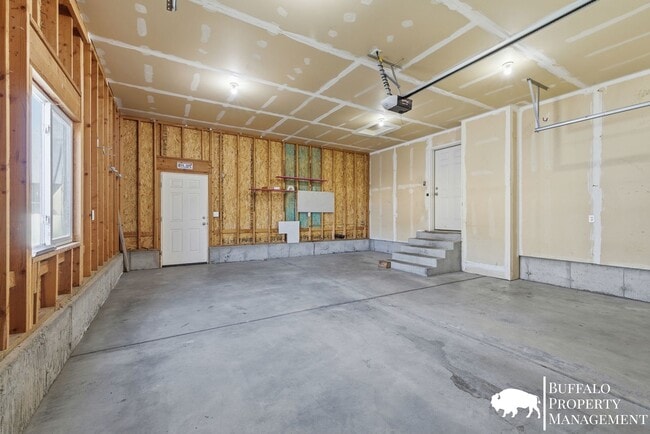 Building Photo - Charming 4-Bedroom Home for Rent in Ammon, ID!