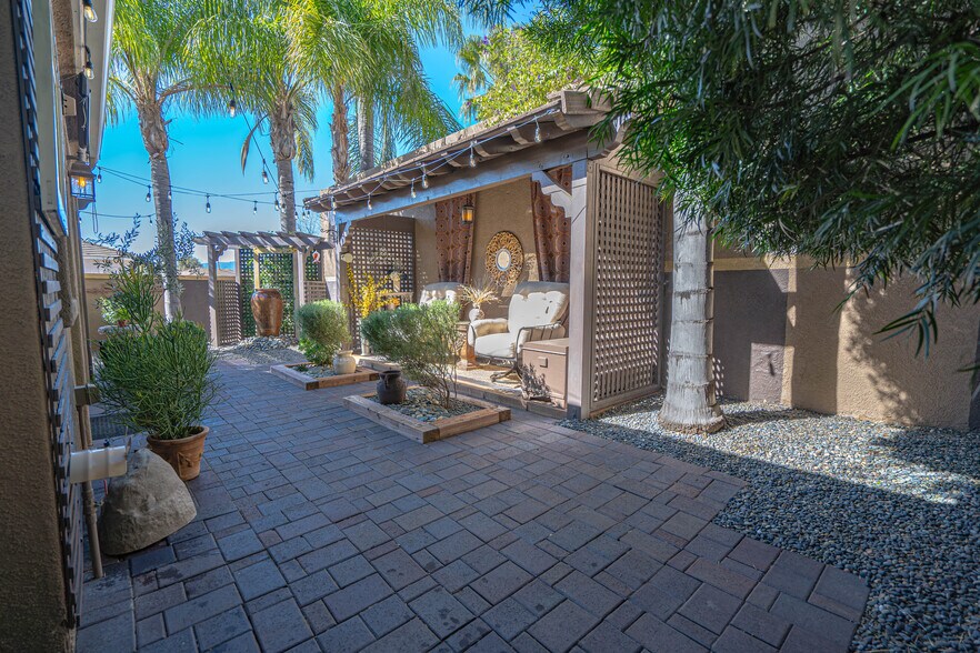 Building Photo - 27887 Skycrest Cir