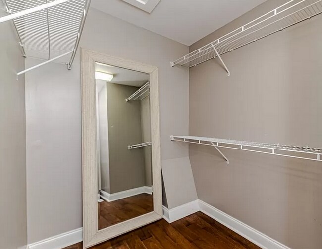 Building Photo - NEW LISTING!!!! Dont Miss Out