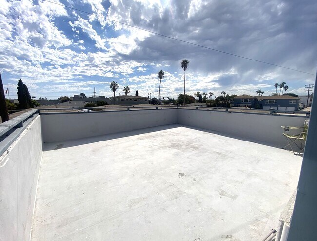 Building Photo - m529 - Mann