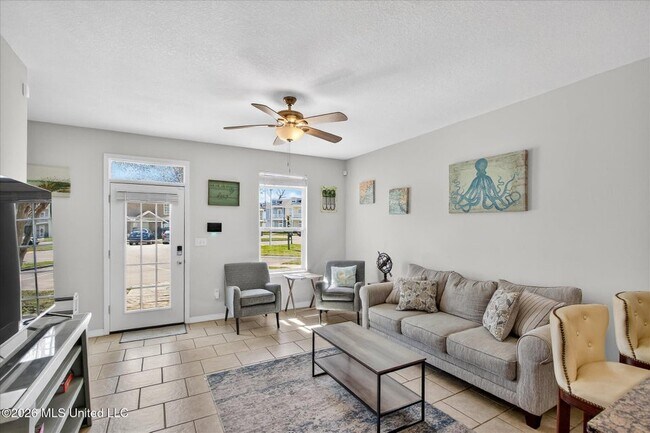 Building Photo - 1283 Century Oaks Dr
