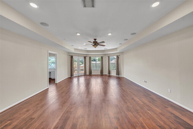 Building Photo - 1423 Meadow Lakes Dr