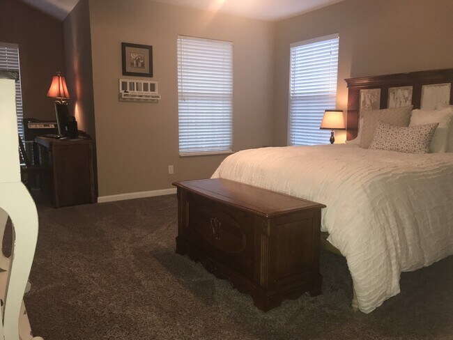 Building Photo - 3BR/ 2.5BA, home in Bearden - 2 living areas