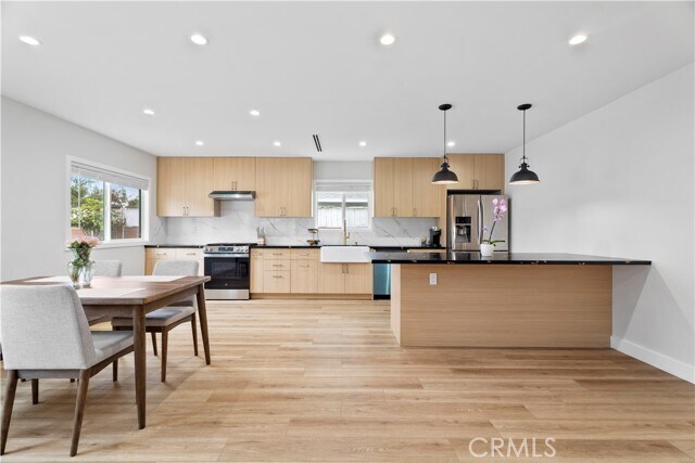 Building Photo - 10345 Blucher Ave