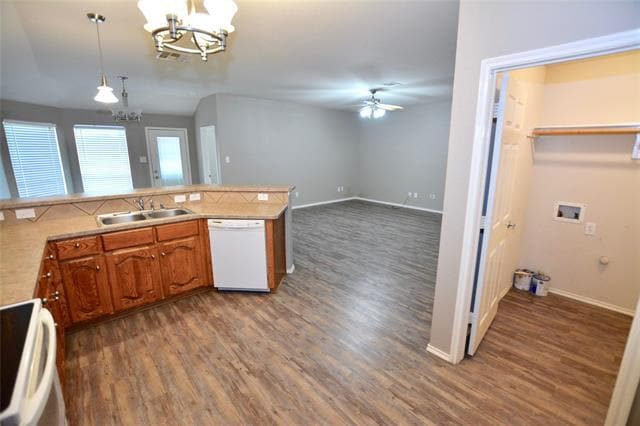 Building Photo - 621 Chestnut Ct