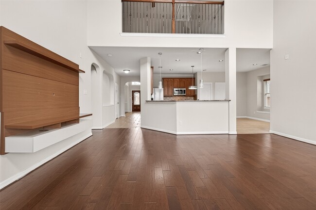 Building Photo - 24526 Avellino Ct