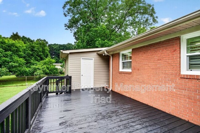 Building Photo - 9415 Glen Cross Dr