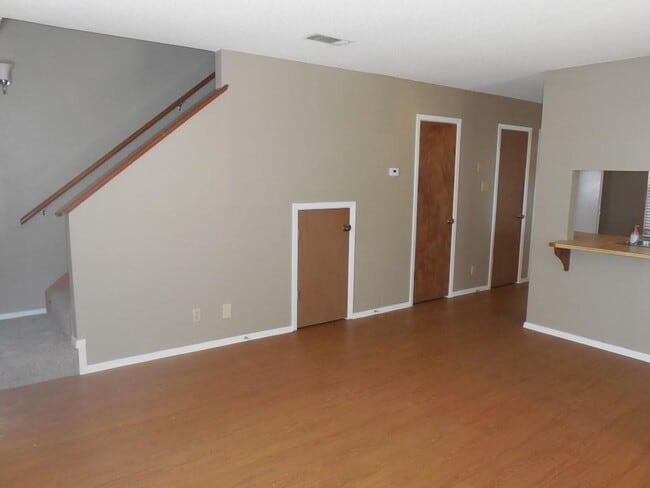 Building Photo - 8108 Dunn St