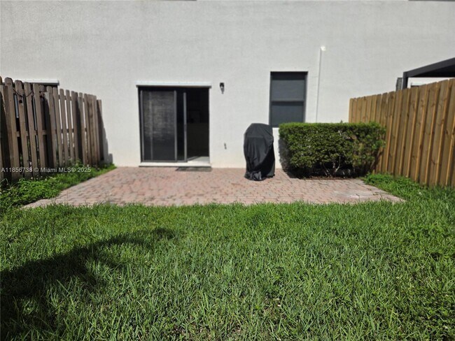 Building Photo - 8841 NW 103rd Ave