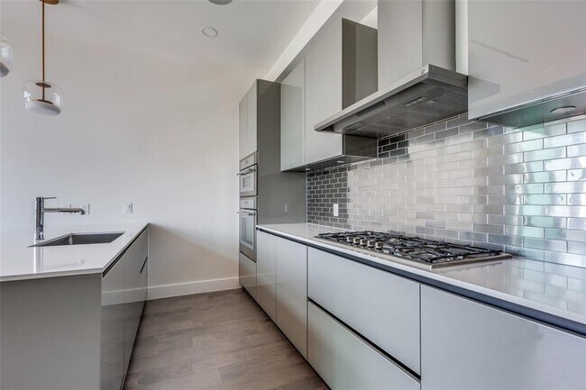 Building Photo - 123 Lexington Ave