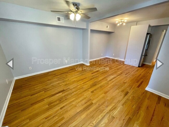 Building Photo - 86 Romney St