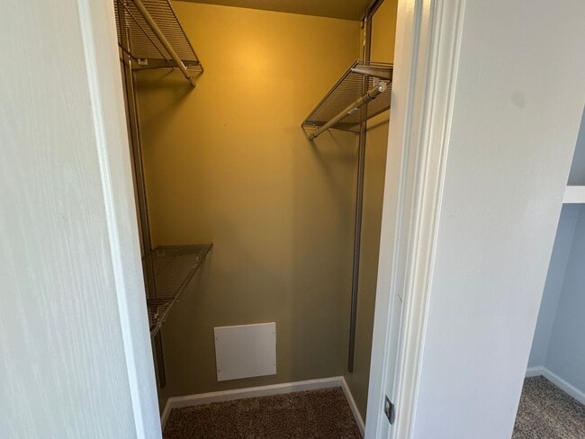 Building Photo - Available Now! 2 Bed/2 Bath in The Woodlands!