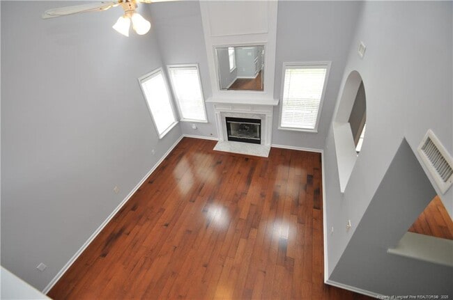 Building Photo - 806 Brickstone Dr