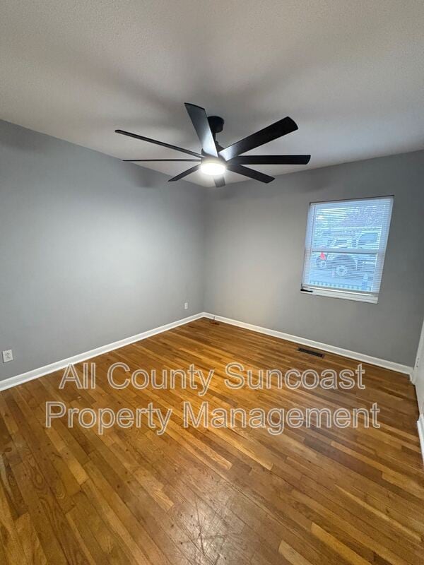 Building Photo - 208 NE Rowena St