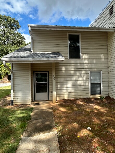 Primary Photo - 4324 Idlewood Ln