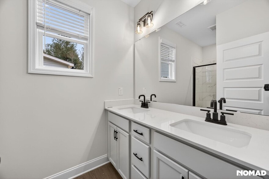 Building Photo - 87 Goldenrod Lp