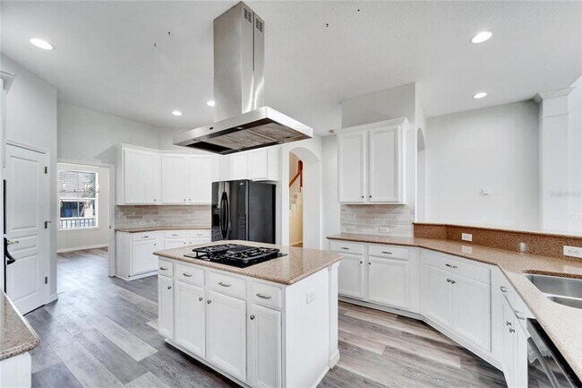 Building Photo - 5604 Skimmer Dr