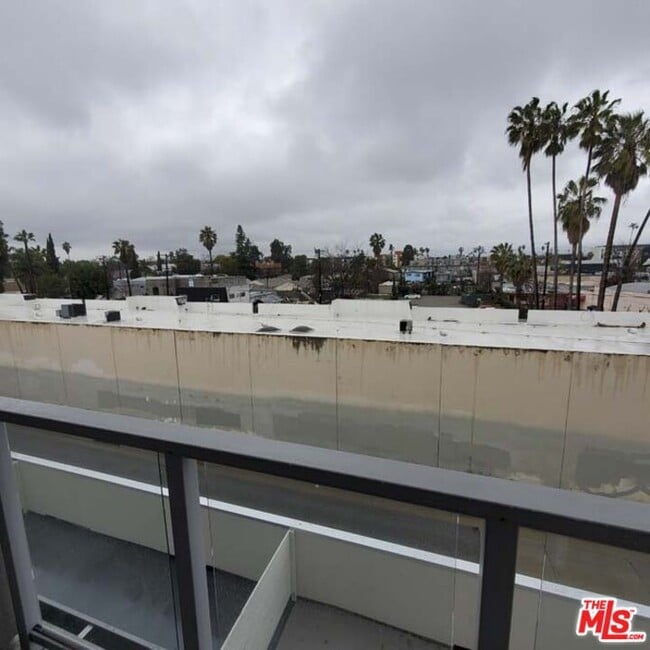 Building Photo - 11405 Chandler Blvd
