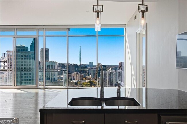 Building Photo - 1065 Peachtree St NE