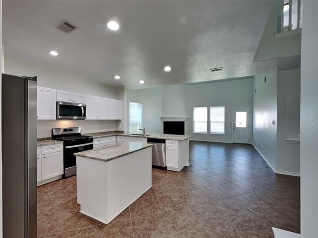 Building Photo - 6434 Tea Tree Dr
